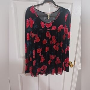 Matilda Jane WINTER BLOOMS Top  Sz Medium Floral Roses